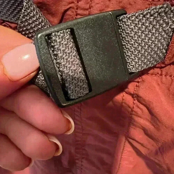 Columbia Omni-Shade men’s shorts size XL, built-in belt, rust colored, EUC - Picture 3 of 6